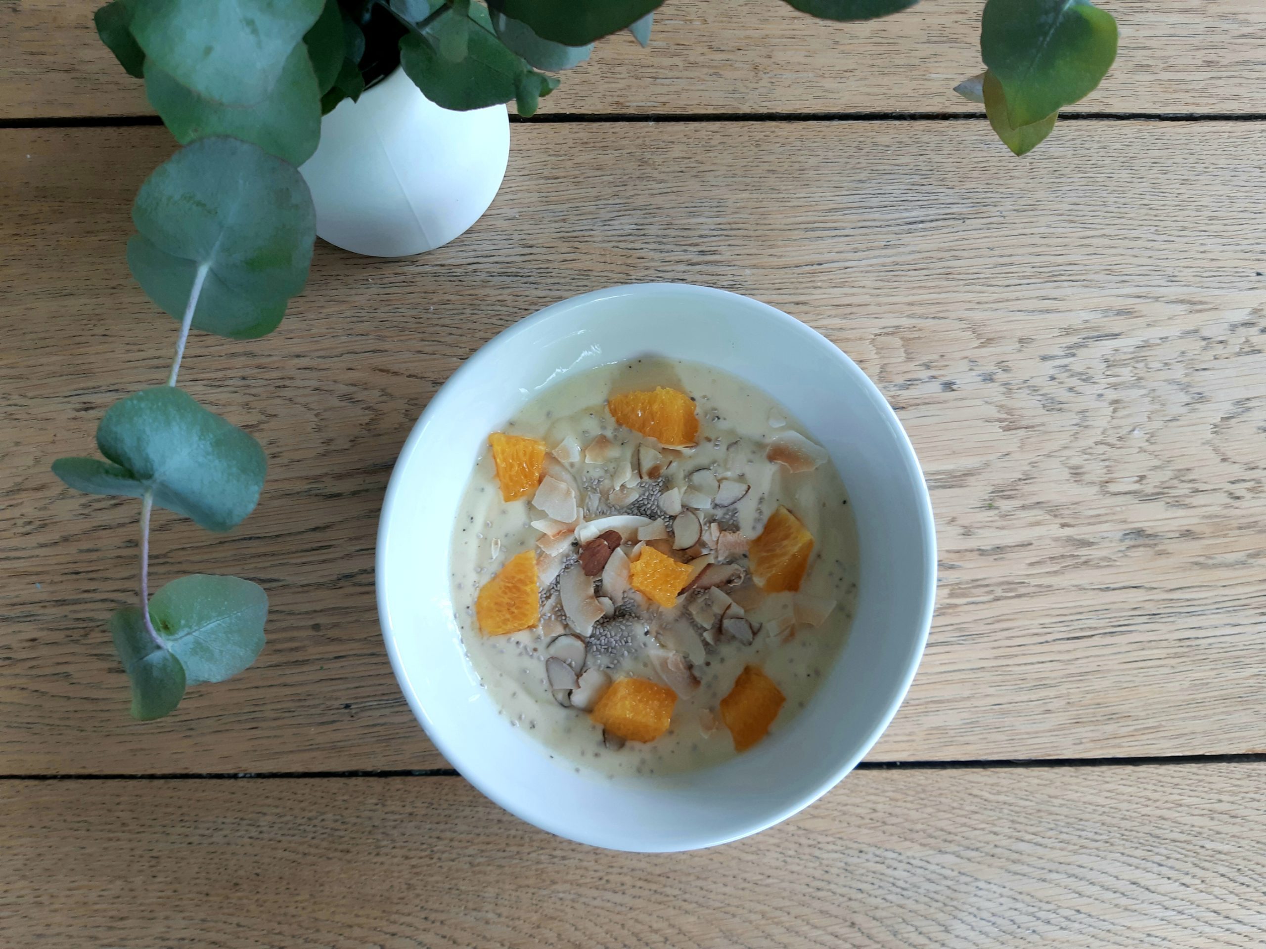 sunshine smoothie bowl